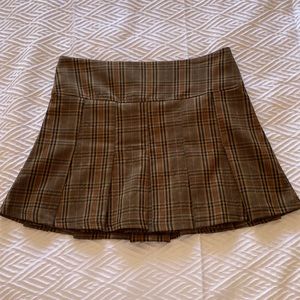 Brown plaid mini skirt with pleats - Size M